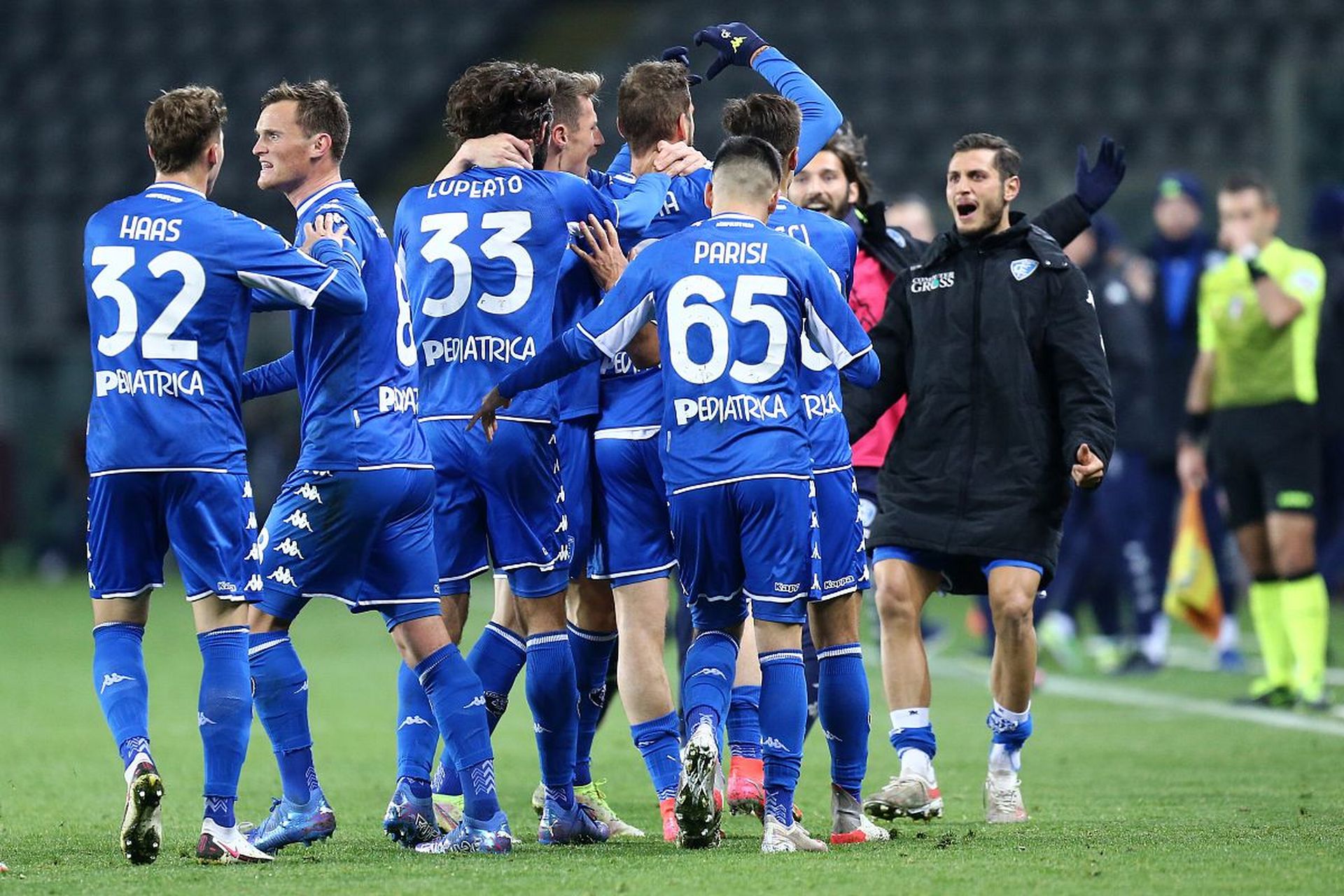 作为世界足 作为世界足