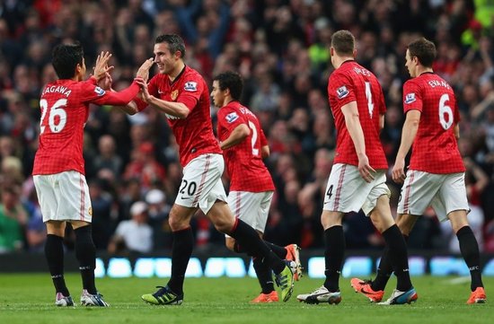 英超名宿齐批罗梅罗太疯狂：球队还有机会，这红牌完全没必要（英超名宿集体炮轰罗梅罗过于鲁莽：球队尚有转机，这张红牌毫无必要）